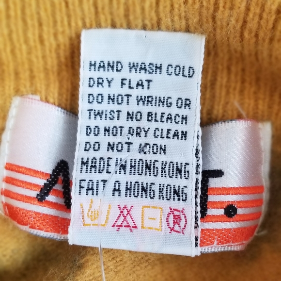 [M.A.T.] Golden Yellow Fuzzy Sweater with Leafy Pattern - Picture 4 of 6